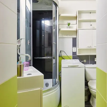 Cozy Flat In New Town By Days
