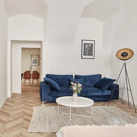 Cozy Flat In New Town By Days דירה *