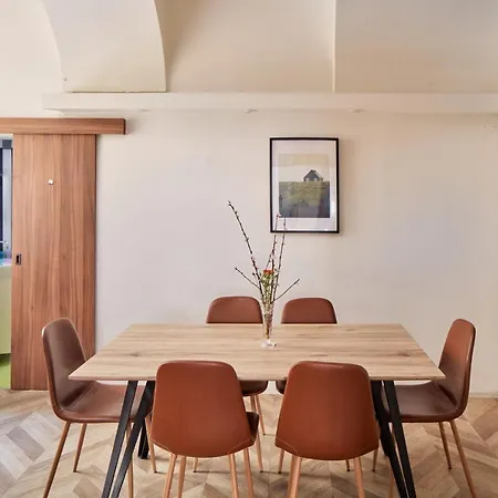 Cozy Flat In New Town By Days פראג